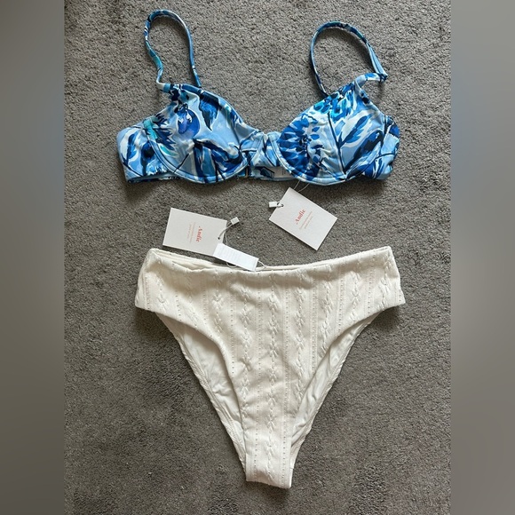 Andie Swim Bermuda Top Blue Floral and 90’s High Waisted Bottom in Coco White XS - Picture 1 of 15